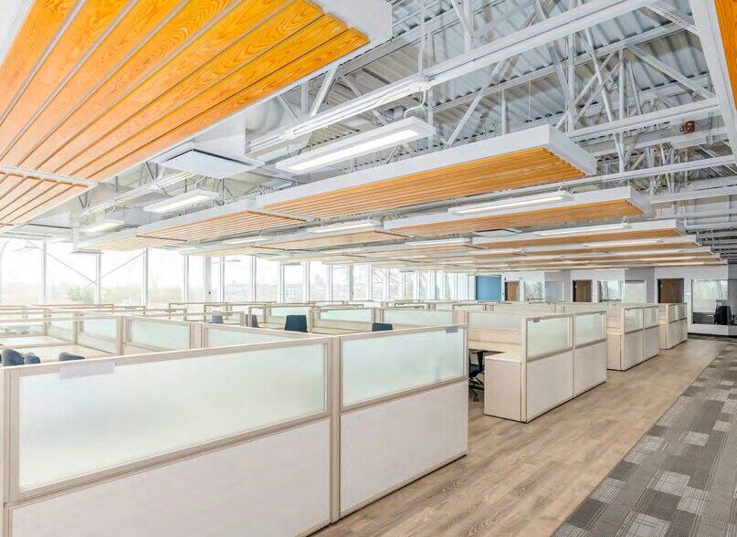 More Photos Of 3365-3367 Sainte-Anne Boul, Québec Office For Sale