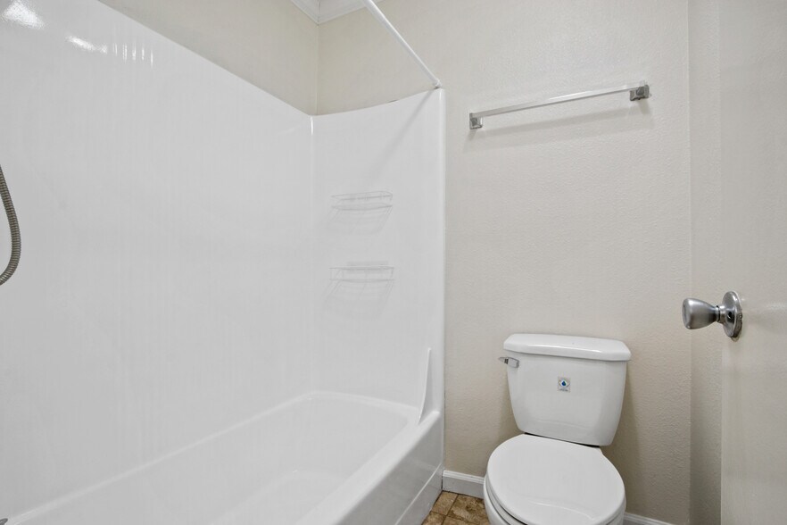 More Photos Of 3320 Redondo Beach Blvd, Torrance Apartments For Sale