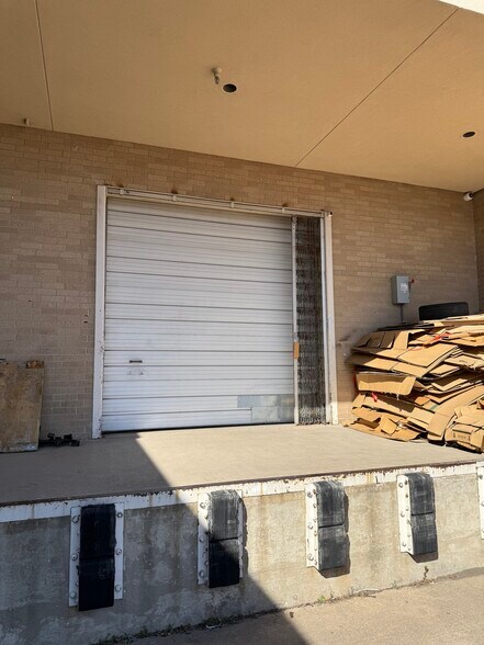 More Photos Of 3910 W Camp Wisdom Rd, Dallas Storefront For Sale