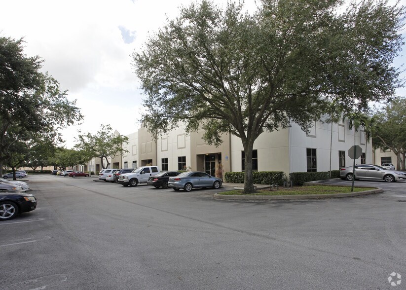 More Photos Of 12233 SW 55th St, Cooper City Light Manufacturing For Lease