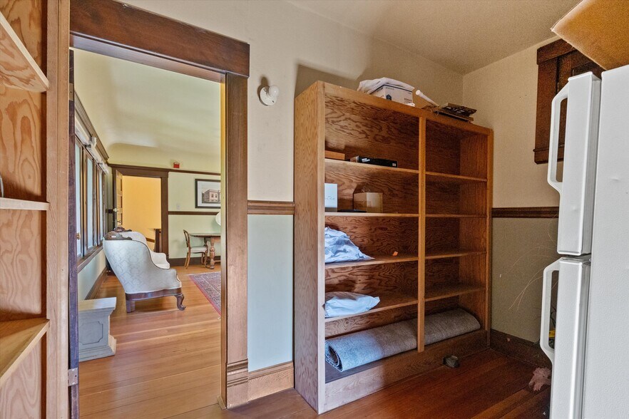 More Photos Of 909 Jefferson St, Red Bluff Specialty For Sale