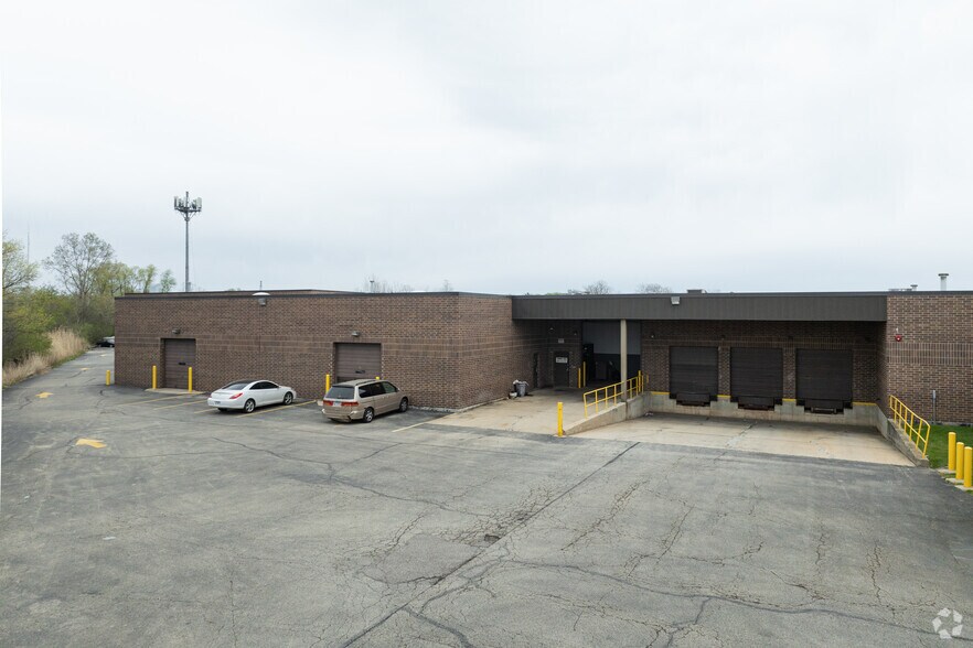 More Photos Of 28457 Ballard Dr, Lake Forest Light Manufacturing For Lease