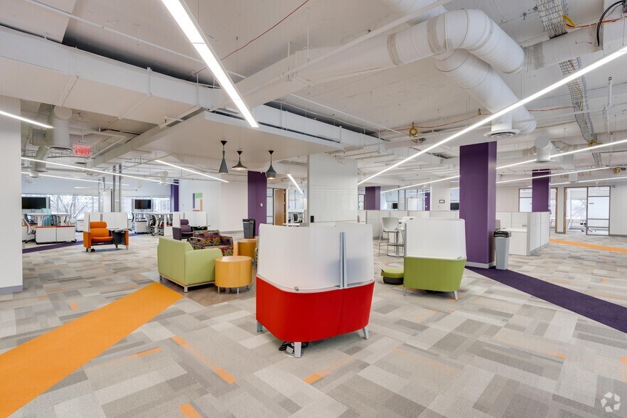 More Photos Of 1515 E Woodfield Rd, Schaumburg Unknown For Sale