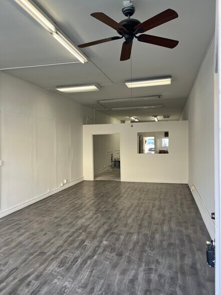 More Photos Of 363 S Fairfax Ave, Los Angeles Storefront Retail Office For Lease