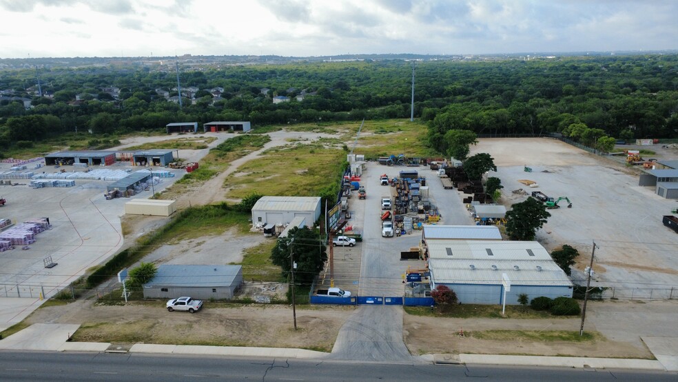 More Photos Of 7614 Grissom Rd, San Antonio Warehouse For Sale