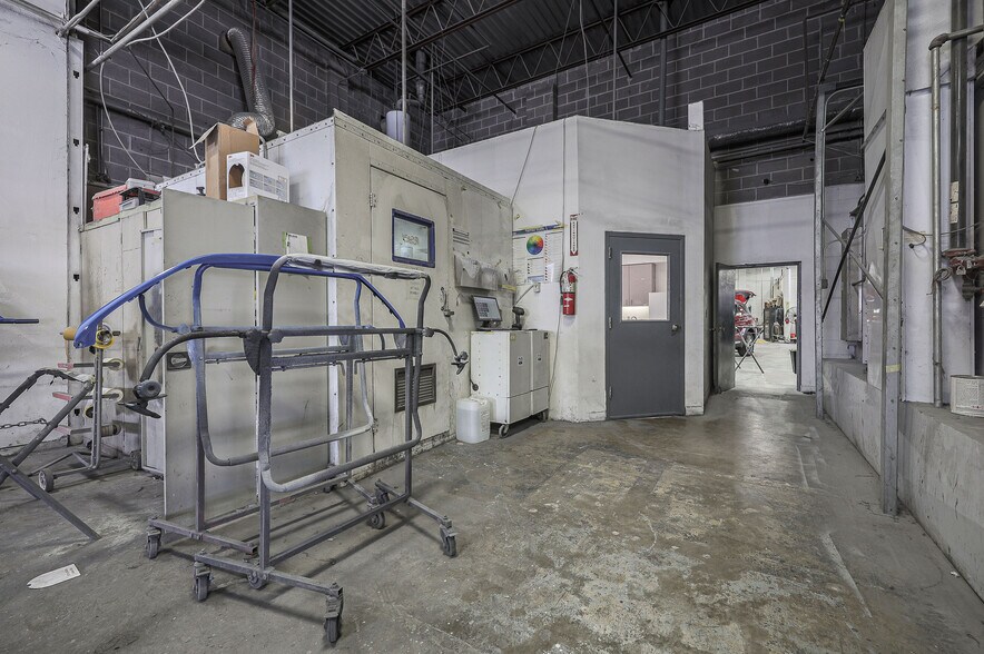 More Photos Of 2005-2007 W 103rd Ter, Leawood Service For Sale