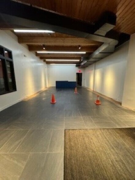 More Photos Of 3415 Fremont Ave N, Seattle Office For Lease