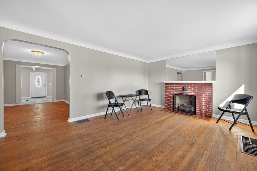 More Photos Of 5709 Cheviot Rd, White Oak Office For Sale