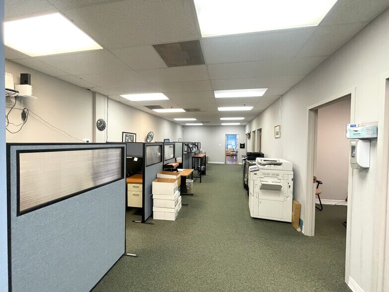 More Photos Of 2091 Springdale Rd, Cherry Hill Research And Development For Lease