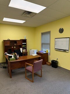 More Photos Of 4050 Britt Farm Dr, Lafayette Office For Lease