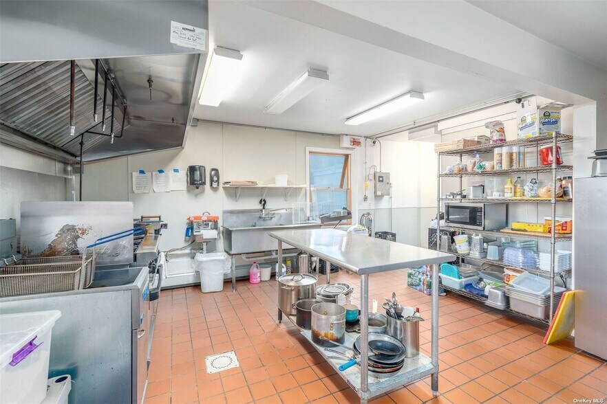 More Photos Of 5087 Sound Ave, Riverhead Storefront Retail Residential For Sale