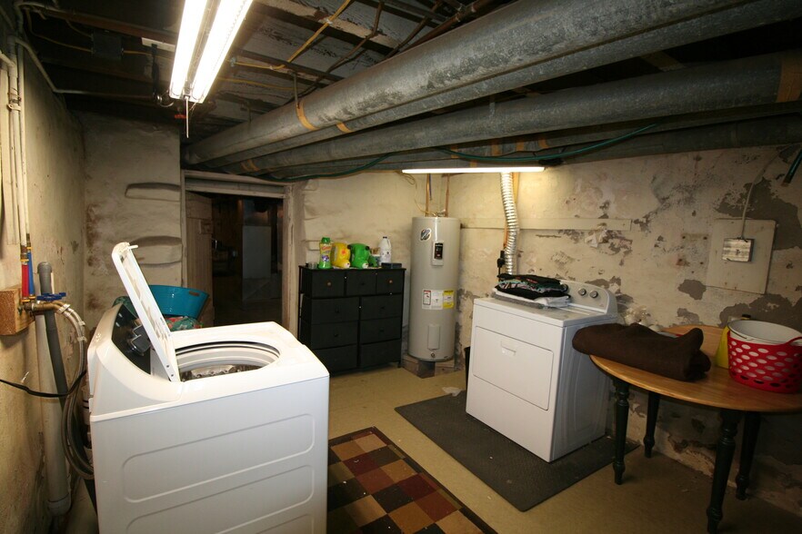 More Photos Of 26 E High St, Pottstown Warehouse For Sale