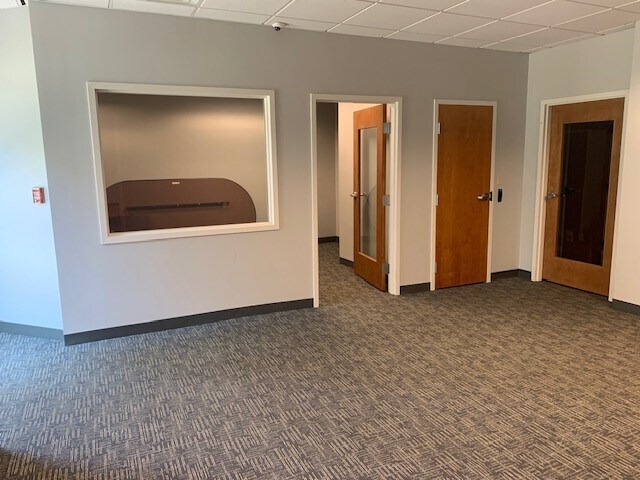 More Photos Of 55-95 West St, Walpole Research And Development For Lease