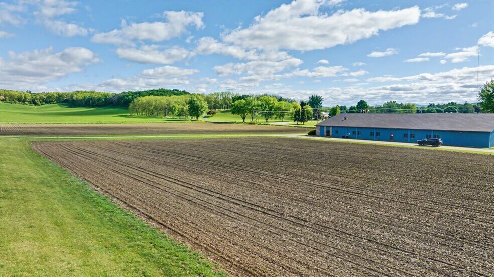 More Photos Of 16771 S 15th St, Galesville Warehouse For Sale