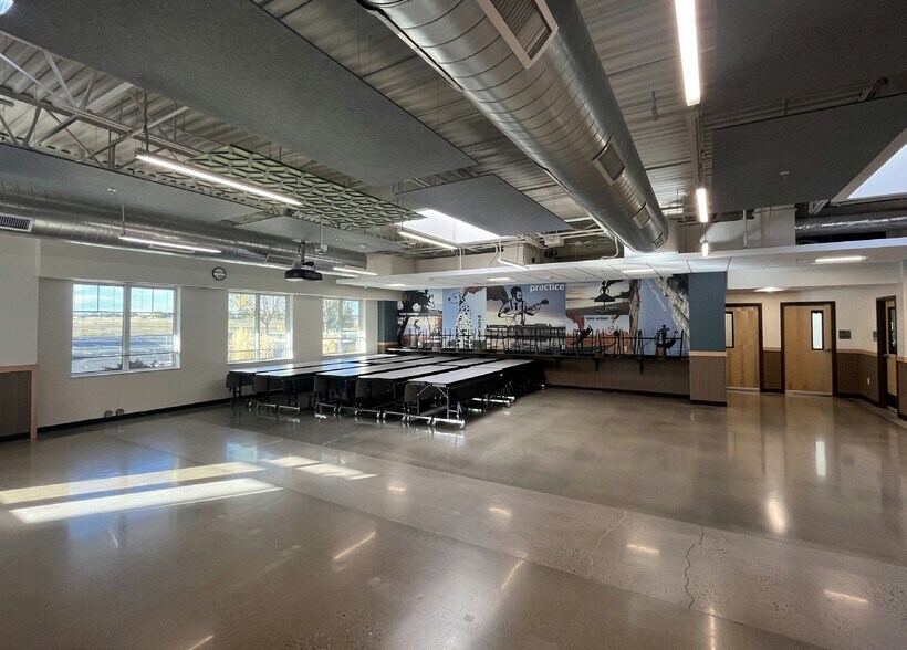 More Photos Of 7640 Westgate Dr, Windsor Office For Sale