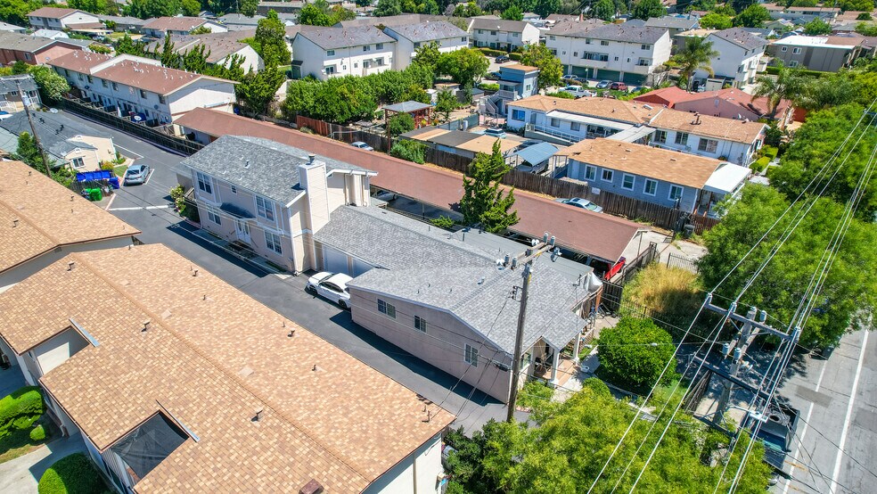 More Photos Of 204 Sunset Blvd, Hayward Apartments For Sale