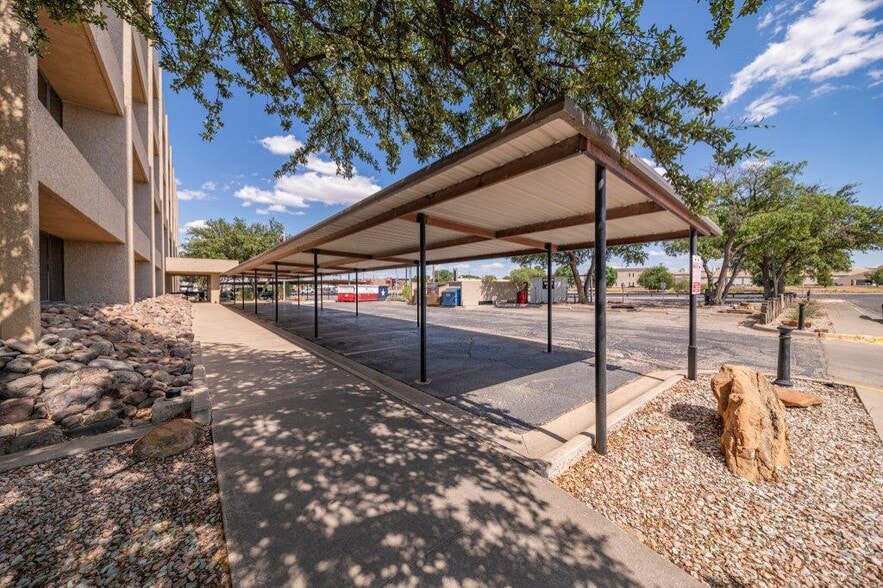More Photos Of 125 W Missouri Ave, Midland Office For Lease
