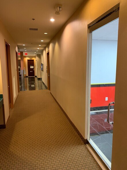 More Photos Of 12800 Middlebrook Rd, Germantown Medical For Sale