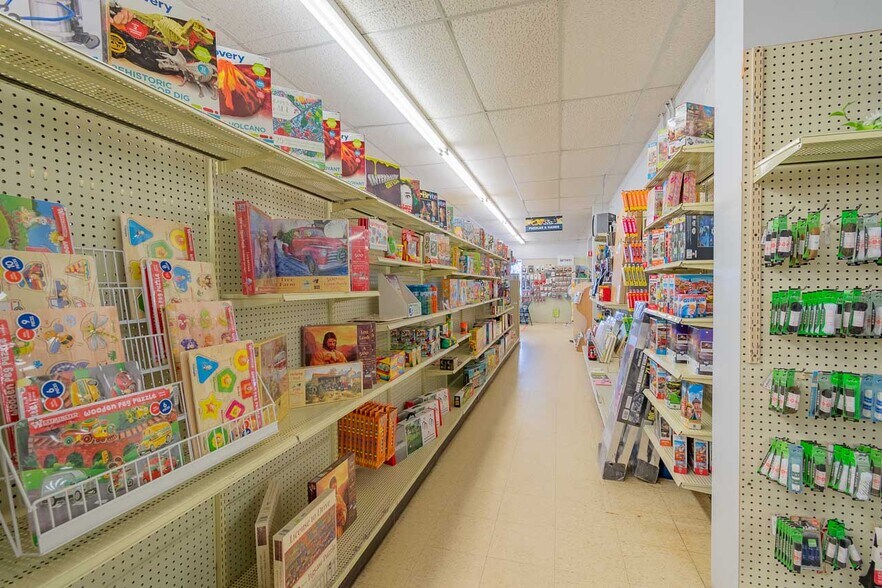 More Photos Of 221 Kennedy Memorial Dr, Hoyt Lakes Freestanding For Sale