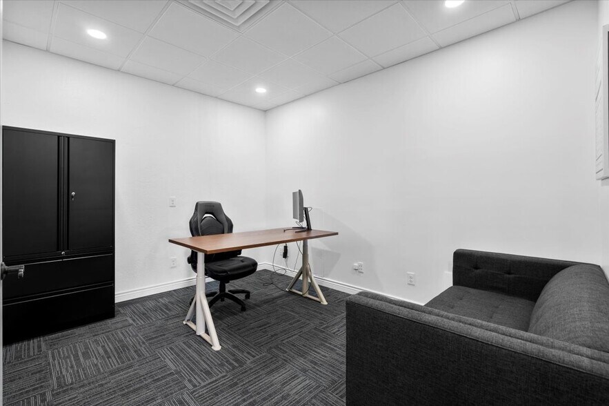 More Photos Of 6550 E Main, Mesa Office For Sale