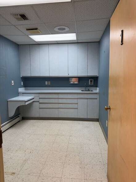 More Photos Of 179 Lafayette Ave, Hawthorne Medical For Lease