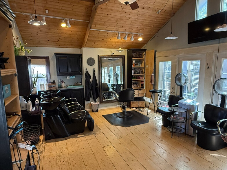 More Photos Of 1113 NW 50th St, Oklahoma City Office For Sale