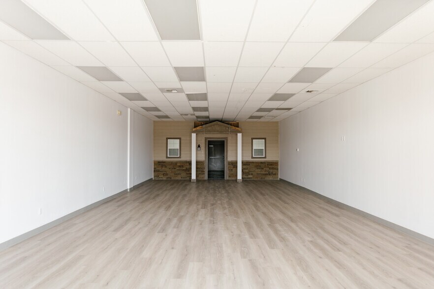 More Photos Of 2201 W Nob Hill Blvd, Yakima Freestanding For Lease