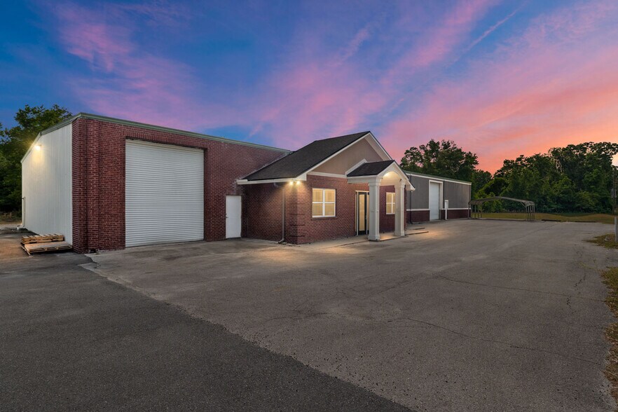 Primary Photo Of 26509 NW Us-27, High Springs Warehouse For Sale