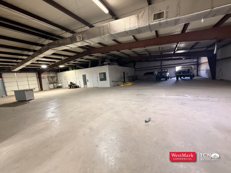More Photos Of 3701 N Frankford Ave, Lubbock Industrial For Sale