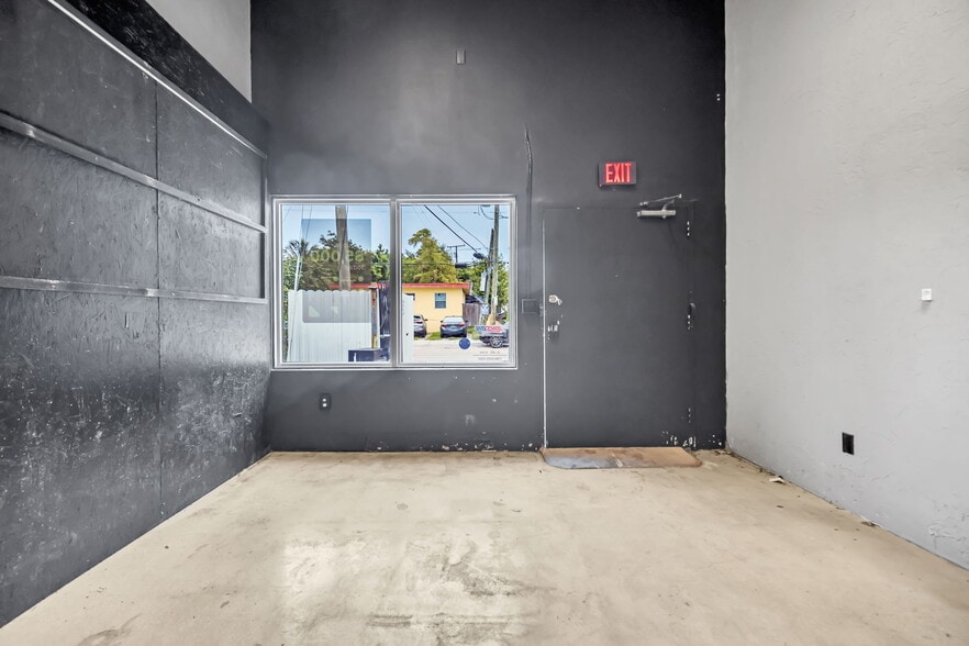 More Photos Of 750-760 SW 10th Ave, Miami Storefront Retail Office For Lease