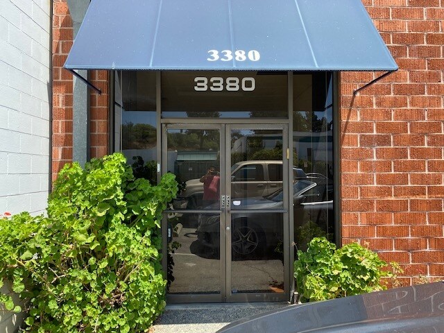 Primary Photo Of 3380 Livonia Ave, Los Angeles Light Manufacturing For Lease