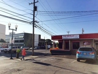 More Photos Of 2130 N King St, Honolulu Freestanding For Lease