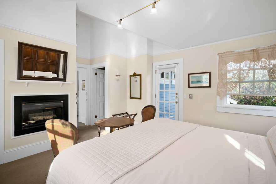 More Photos Of 2476 Main St, Cambria Hospitality For Sale