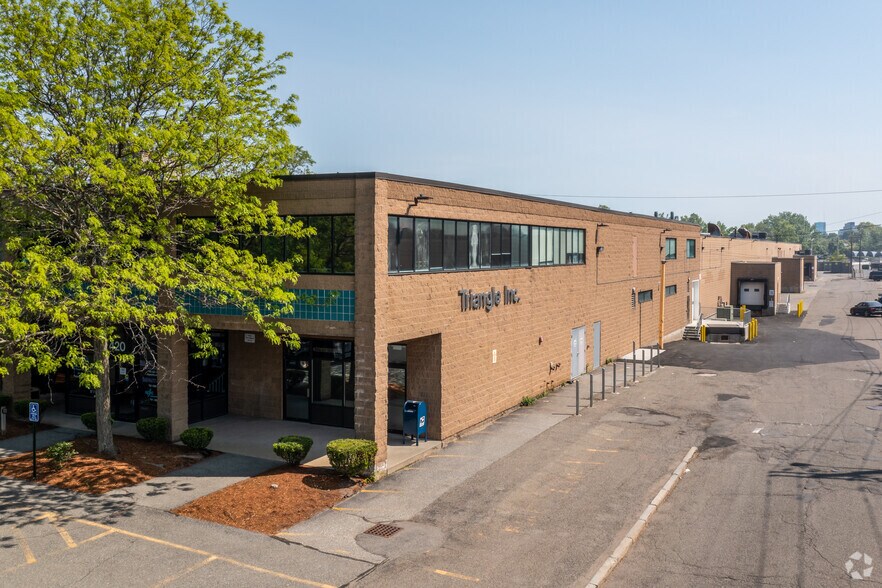 More Photos Of 420 Pearl St, Malden Warehouse For Lease