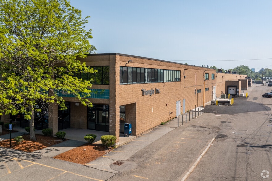 More Photos Of 420 Pearl St, Malden Warehouse For Lease