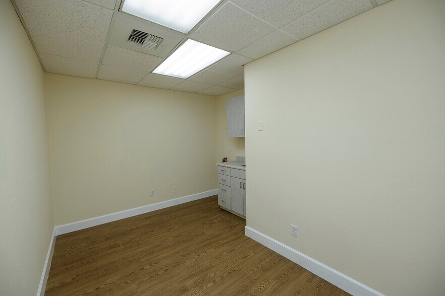 More Photos Of 1130 Coffee Rd, Modesto Medical For Sale