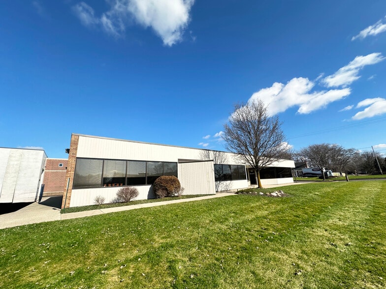 More Photos Of 2855 Byron Center Ave SW, Wyoming Medical For Sale