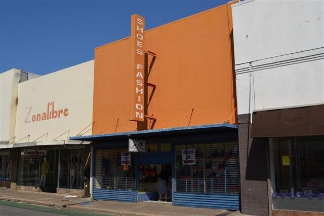 More Photos Of 413 Convent Ave, Laredo Storefront Retail Office For Sale