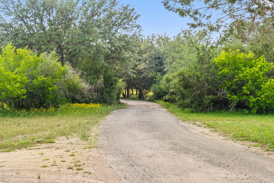 More Photos Of 534 County Road 407, Spicewood Land For Sale