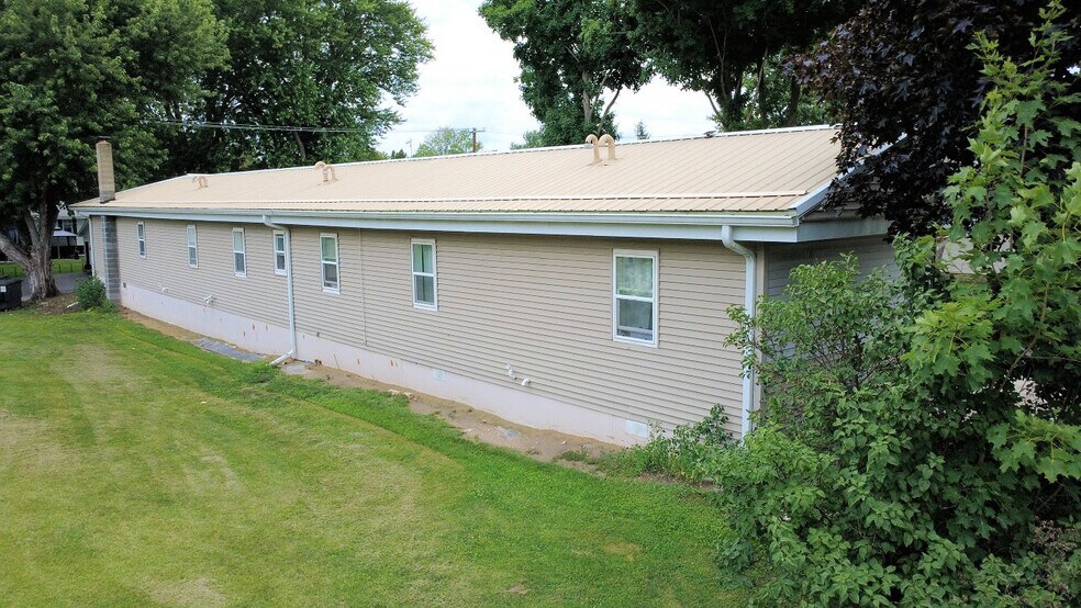 More Photos Of 511 Vine St, Wisconsin Dells Apartments For Sale