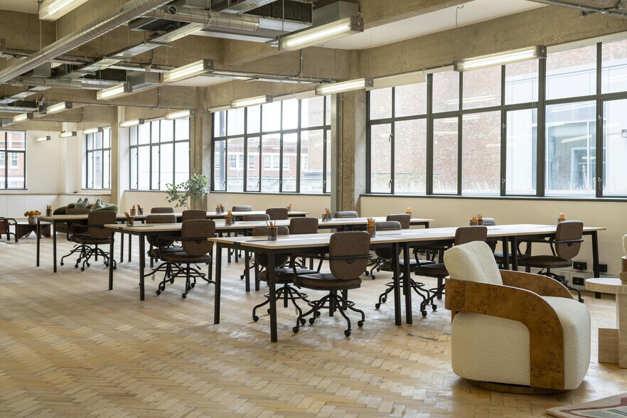 More Photos Of 15-27 Gee St, London Office Residential For Lease