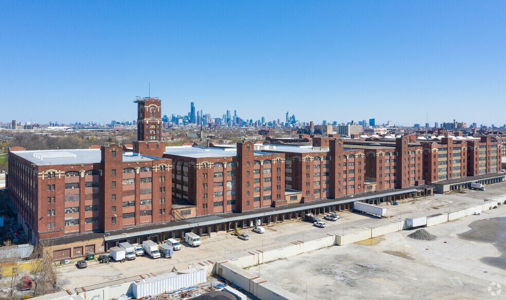 More Photos Of 1965 W Pershing Rd, Chicago Manufacturing For Lease