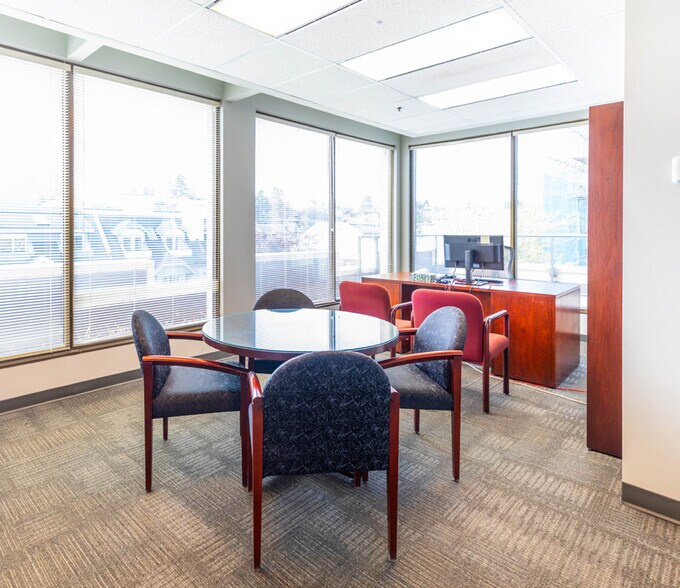 More Photos Of 1681 Chestnut St, Vancouver Office For Lease