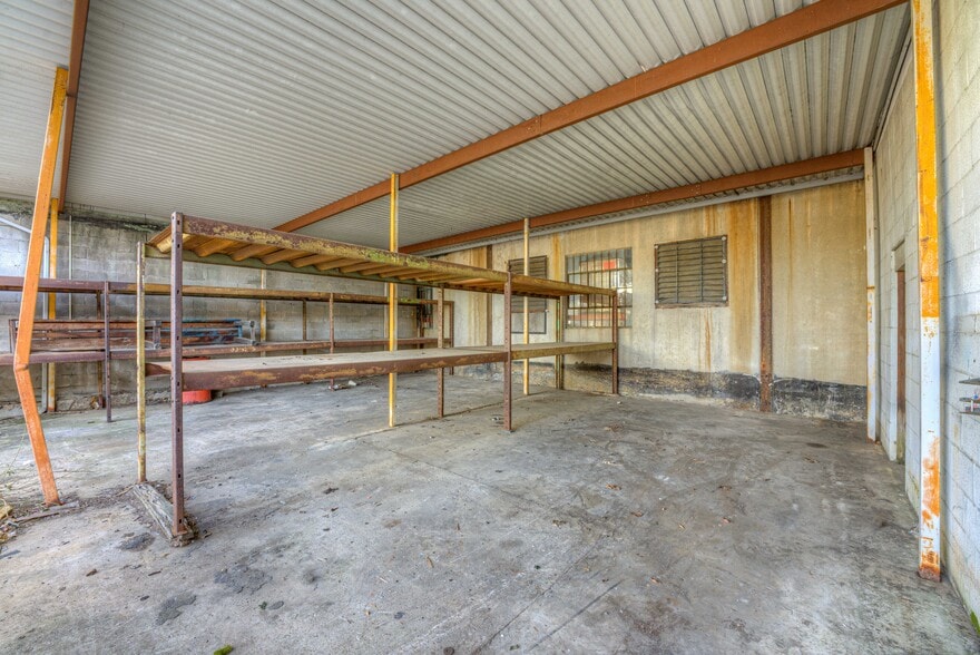 More Photos Of 2489 Parkway Pl, Memphis Warehouse For Sale