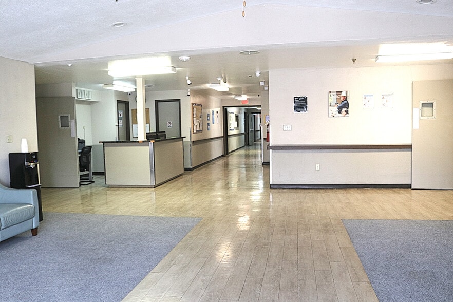 More Photos Of 202 W 3rd St, Hale Center Skilled Nursing Facility For Sale