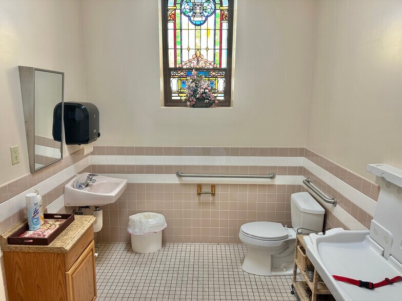 More Photos Of 4103 Old York Rd, Baltimore Specialty For Sale
