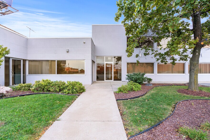 More Photos Of 5241 S Cicero Ave, Chicago Medical For Lease