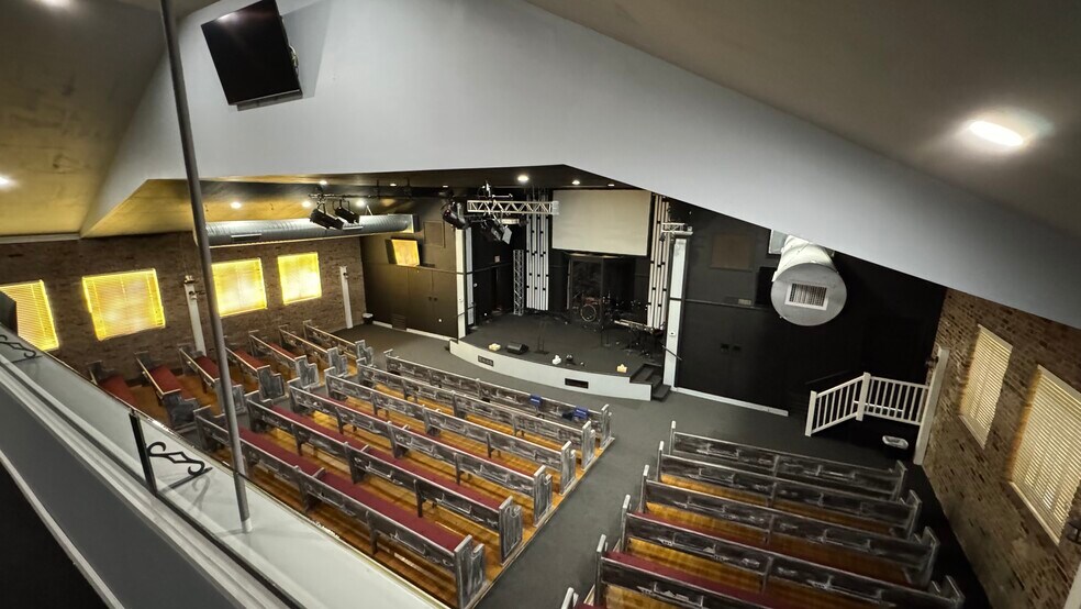 More Photos Of 5445 E 29th St, Kansas City Religious Facility For Sale