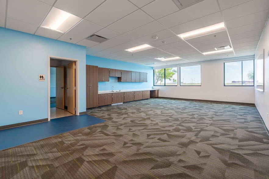 More Photos Of 8850 E Via de Ventura, Scottsdale Schools For Sale