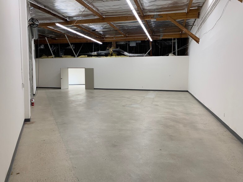 More Photos Of 23461 Ridge Route Dr, Laguna Hills Unknown For Lease